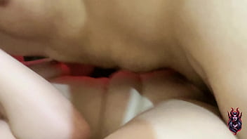 Diaba branca é comida de ladinho pelo vizinho que veio ajudar com a mudança