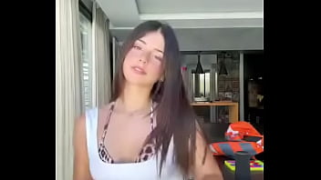 Bonita bailando