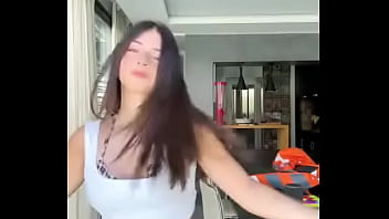 Bonita bailando