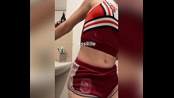 Petite danse désolé pour le cadrage