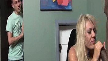 Mom swallows black cum Mom swallows black cum