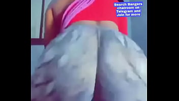 Ass twerking hardly