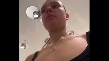 Masturbate in the mall