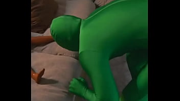 Mi como hago gemir a esta milf