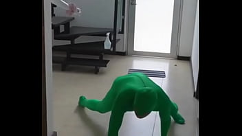 Mi como hago gemir a esta milf Mi como hago gemir a esta milf