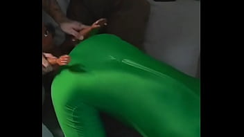 Mi como hago gemir a esta milf