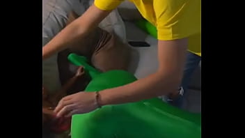 Mi como hago gemir a esta milf