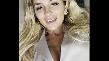 Perfect blonde girl wants u to stay