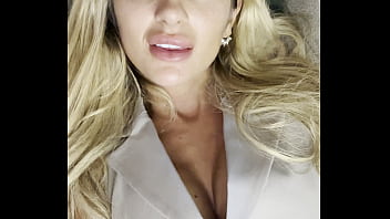 Perfect blonde girl wants u to stay