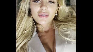 Perfect blonde girl wants u to stay