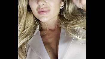 Perfect blonde girl wants u to stay