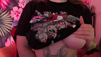 Worship my feet and beg me to show you more