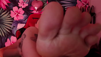 Worship my feet and beg me to show you more