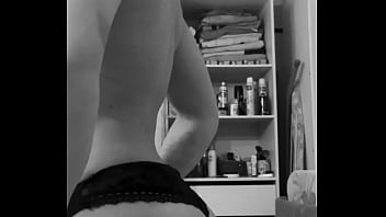 Mon cul réclame une main à plusieurs reprise tu te sens capable de me