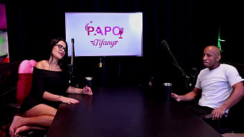 Negão coloca a mulata safada e deliciosa pra mamar gostoso em seu pau grande negro top oficial watch sheer red