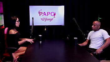 Negão coloca a mulata safada e deliciosa pra mamar gostoso em seu pau grande negro top oficial watch sheer red