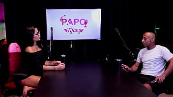 Negão coloca a mulata safada e deliciosa pra mamar gostoso em seu pau grande negro top oficial watch sheer red