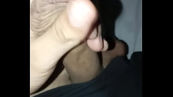 Piroca grande e grossa de novinho branquin que demora gozar da zona norte do rj zn