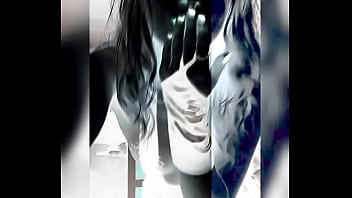 Teaser du set avec ma tenue simili cuir il y a dix photos 2 vidéos