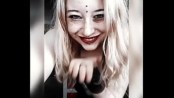 Teaser du set avec ma tenue simili cuir il y a dix photos 2 vidéos