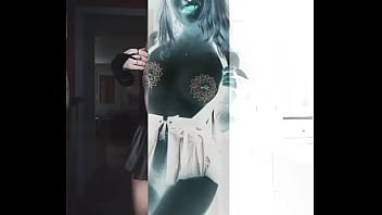 Teaser du set avec ma tenue simili cuir il y a dix photos 2 vidéos