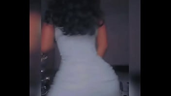 La chica que te complace