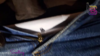 Comendo a esposa do corno na rua