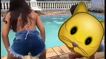 Longe do marido fico assim