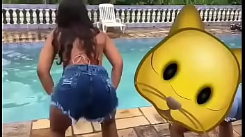 Longe do marido fico assim