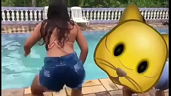 Longe do marido fico assim