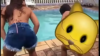 Longe do marido fico assim