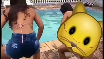 Longe do marido fico assim