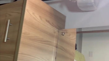 Mi prima le gusta sacarme la leche todos los dias