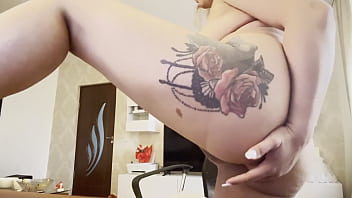 Inked busty girl play with her holes