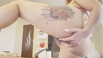 Inked busty girl play with her holes