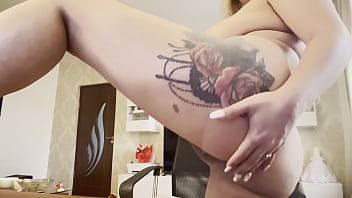 Inked busty girl play with her holes