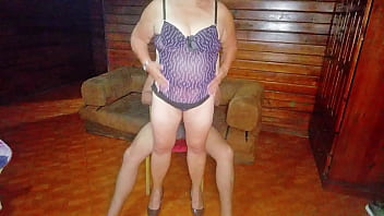 Hot dance from the mature milf my boss at work and a good cock sucking