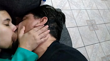 Eu adoro os seus beijos mulher