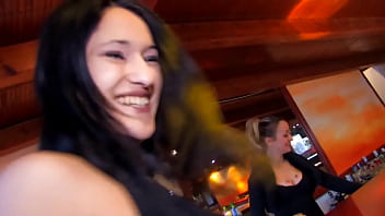 Fick die schwarzhaarige schlampe