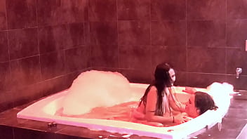 Braely yuns se monta en mi verga y después la bombeo dentro del jacuzzi Braely yuns se monta en mi verga y después la bombeo dentro del jacuzzi
