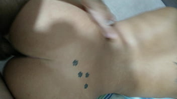 Socando na xota da minha fêmea