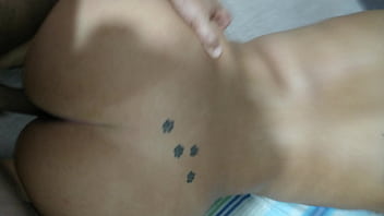 Socando na xota da minha fêmea