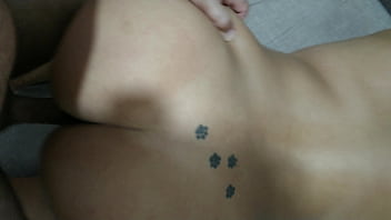 Socando na xota da minha fêmea