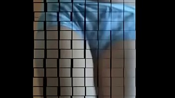 Novinha deliciosa rebola gostoso dançando funk