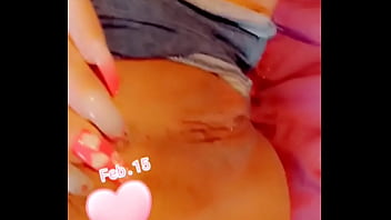 Admire this tight pussy