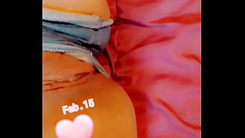 Admire this tight pussy