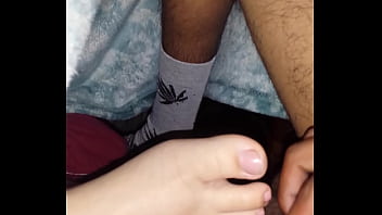 Toes feet footfetish cum