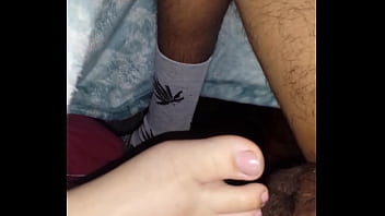 Toes feet footfetish cum