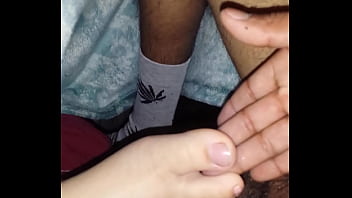 Toes feet footfetish cum