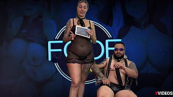 Estreando no the fode com casal dna a novinha grazi sabbath a safadinha apronto muito e quis ser fodida logo cheia de fogo